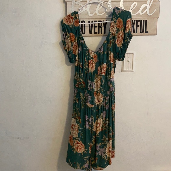 Pretty jumpsuit - Picture 1 of 5